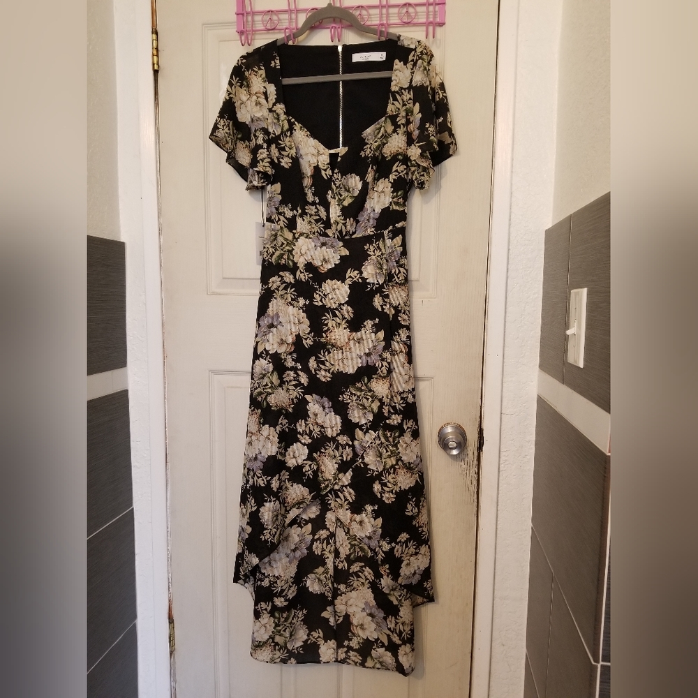 NWT Ali & Jay New Bohemi Maxi Size M Color Black Floral